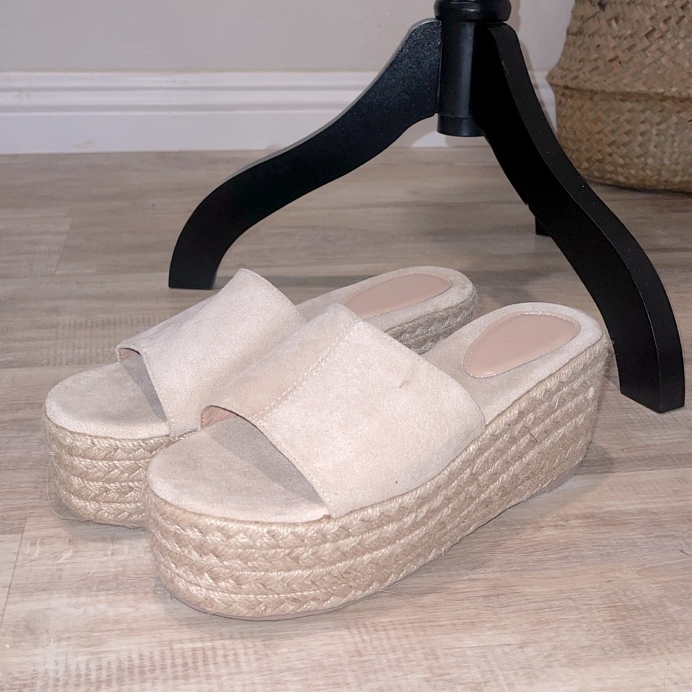 Platform sandals
